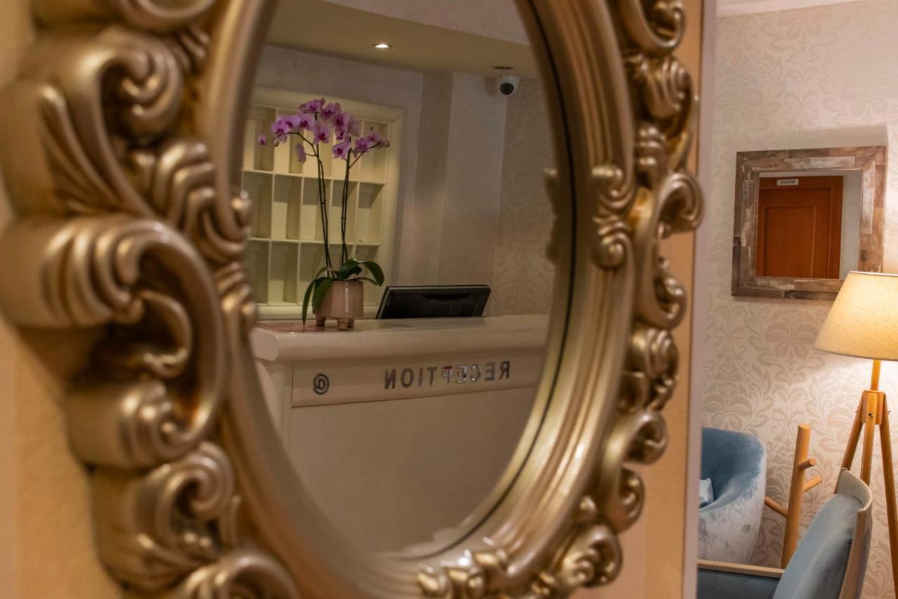 Mali Hotel Porat Будва Экстерьер фото