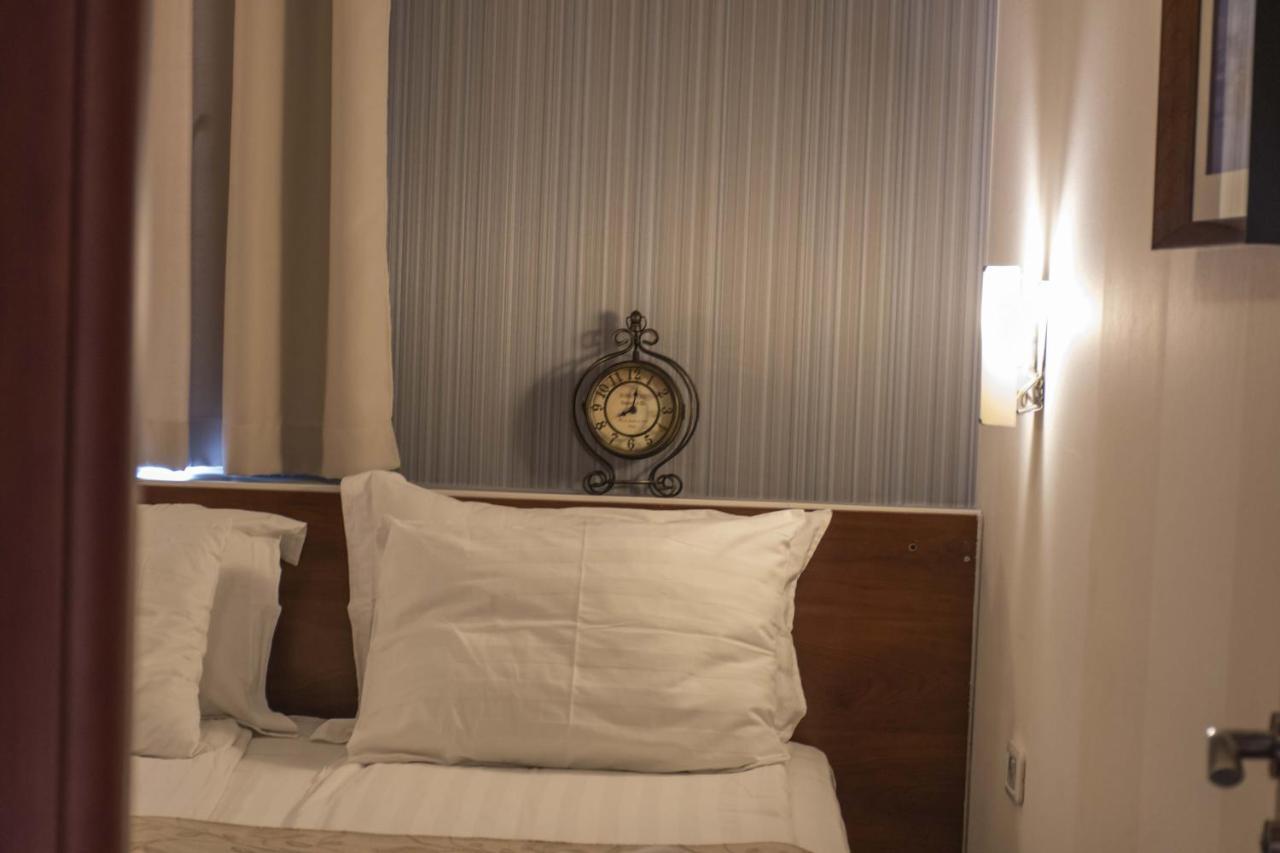 Mali Hotel Porat Будва Экстерьер фото