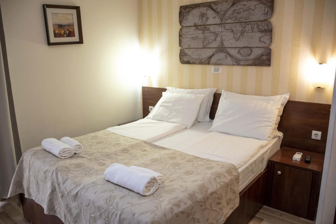 Mali Hotel Porat Будва Экстерьер фото